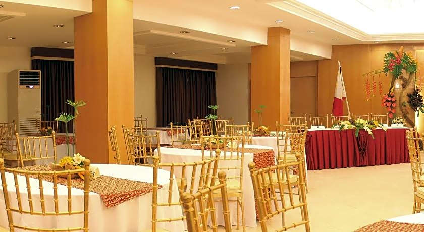 The Plaza Hotel - Balanga