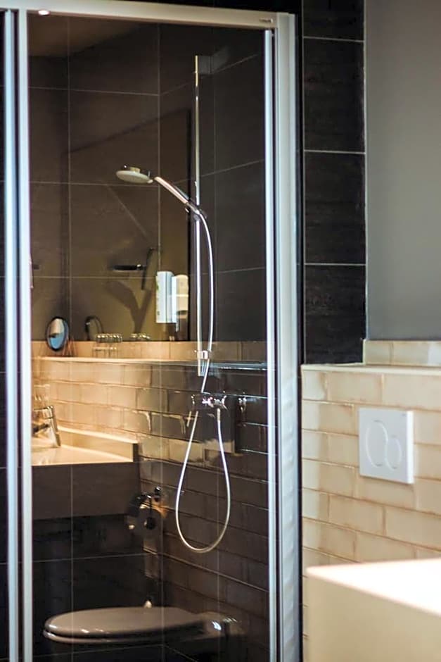 Hotel Goldene Traube - by Neugart