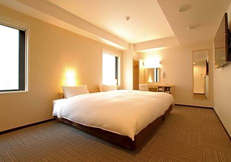Universal Twin Room - Non-Smoking