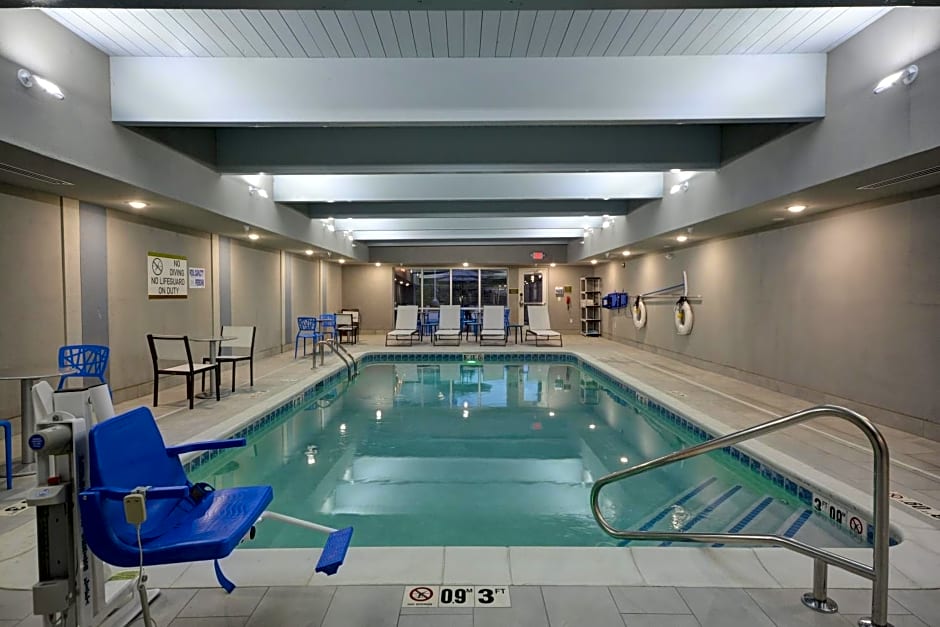 Home2 Suites By Hilton Grand Rapids North
