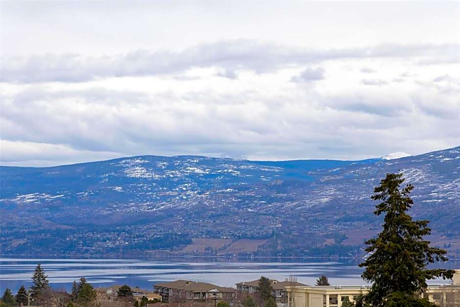 DoubleTree by Hilton West Kelowna