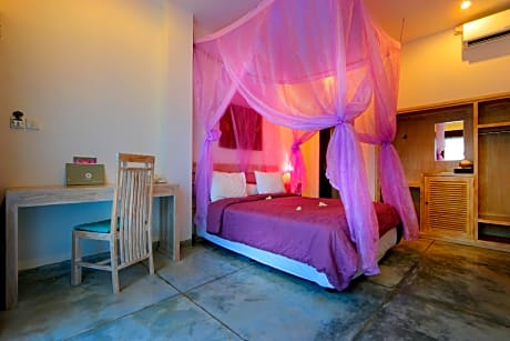 Upper Floor Room