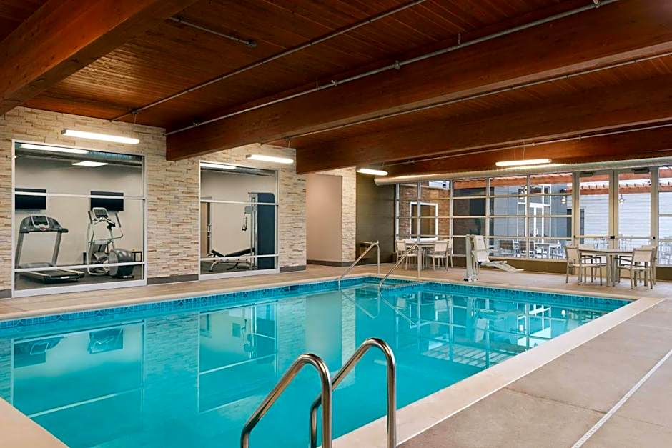 Country Inn & Suites by Radisson, Ft. Atkinson, WI