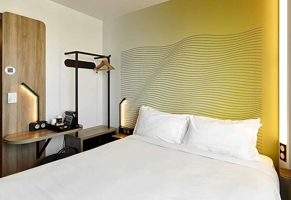 B&B HOTEL Massy Gare TGV