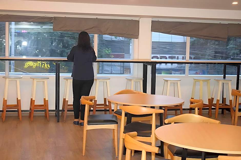 HOTEL ASRANI INTERNATIONAL