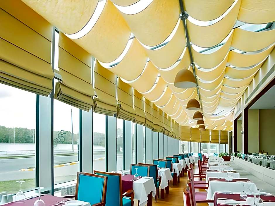 Dedeman Oskemen Tavros Hotel