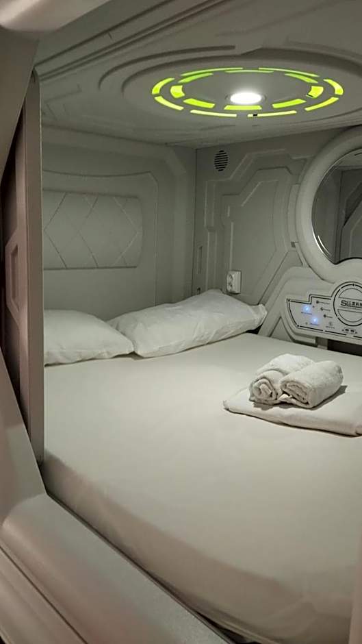 min hostel reverencia