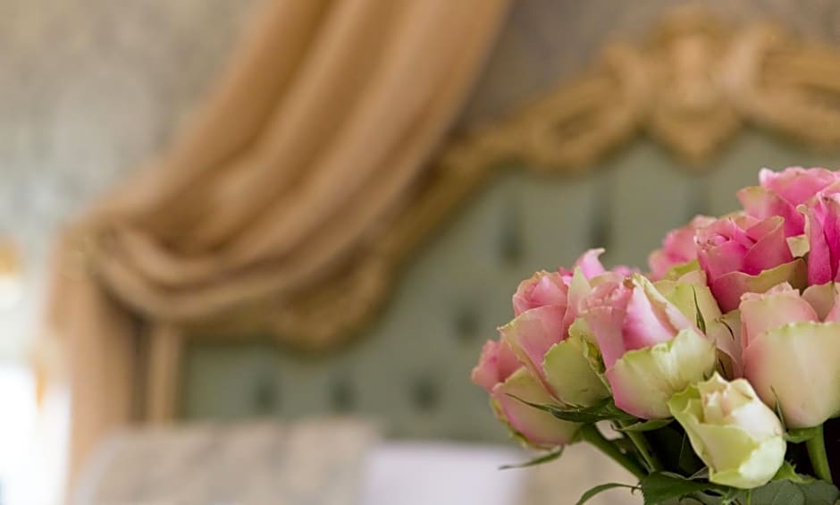 Friendly Venice Suites