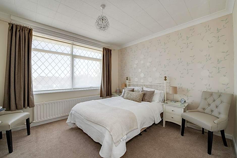 The Coast Yard B & B and Garden Chalets