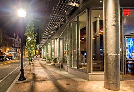 Hyatt Place Portland Downtown - Old Port Square