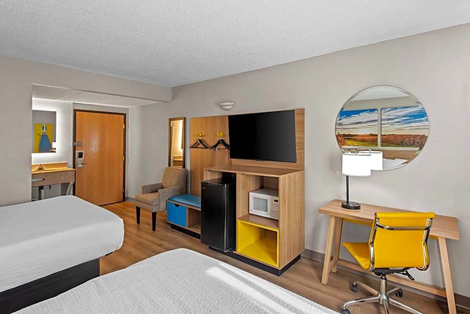 Days Inn by Wyndham Ames