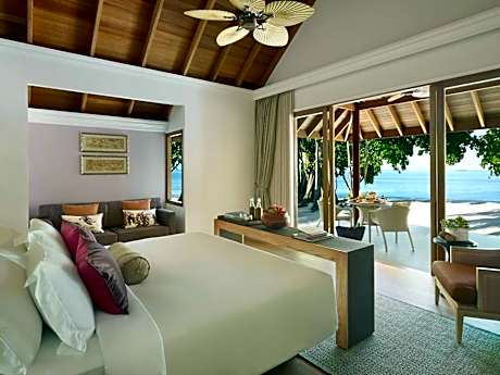 Beach Plunge Pool Villa, 122sqm, Beachfront, Butler Service, Sunset view