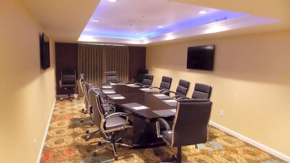 Holiday Inn Express Bakersfield By IHG