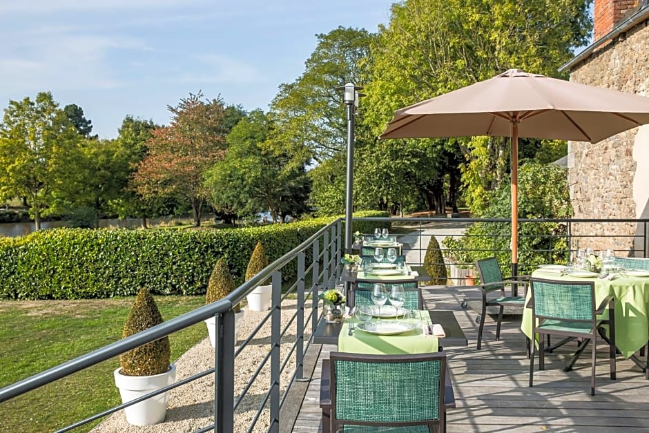 Hotel de L'Abbaye Le Tronchet - Handwritten Collection