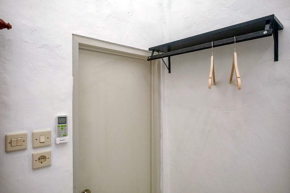 RedDoorz near Alun Alun Klaten