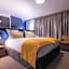 Best Western Plus Suitcase Paris La Defense