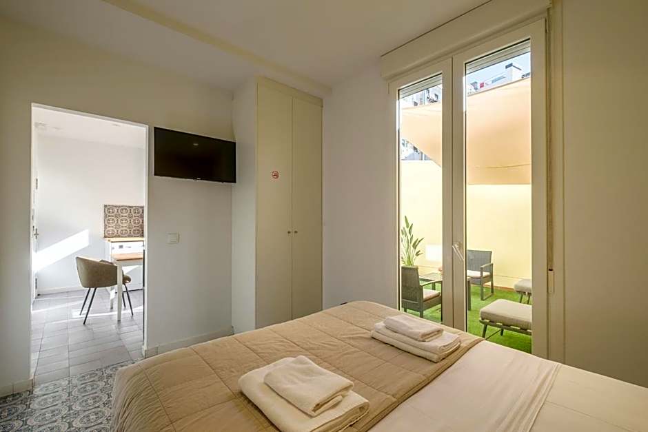 Marvellous Apt with a Large Private Terrace