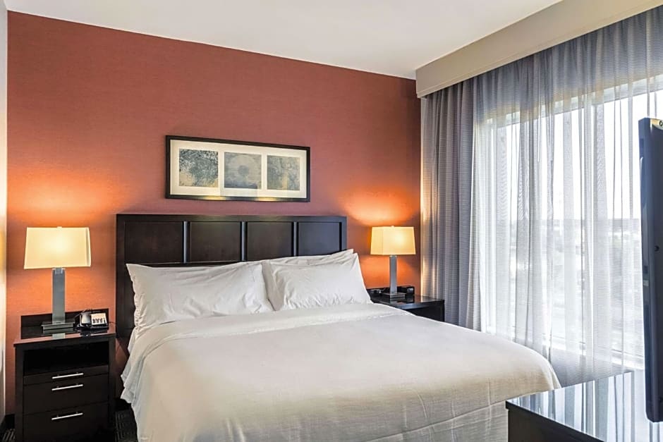 Embassy Suites By Hilton Elizabeth-Newark Airport