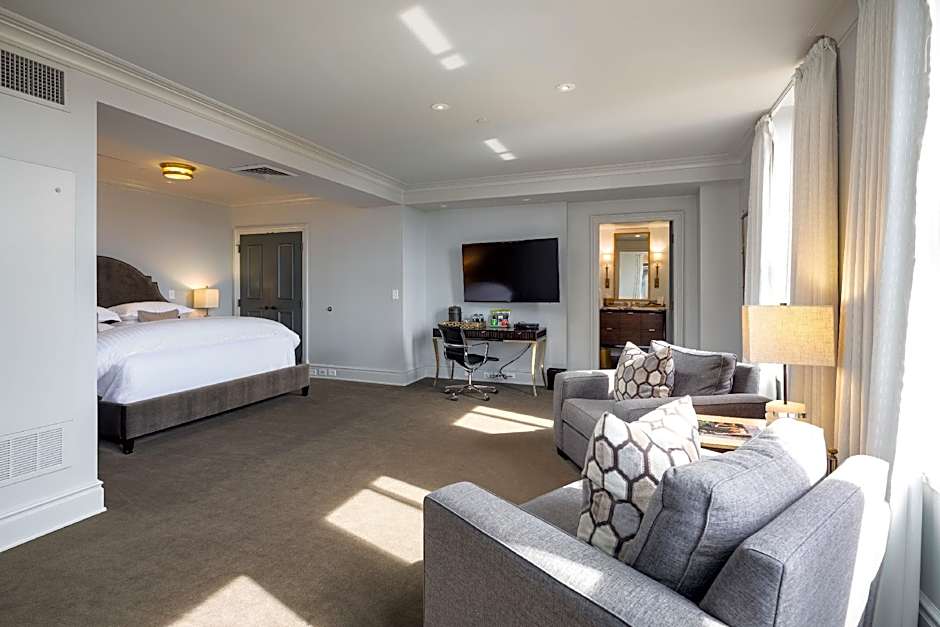 John Hand Club Hotel