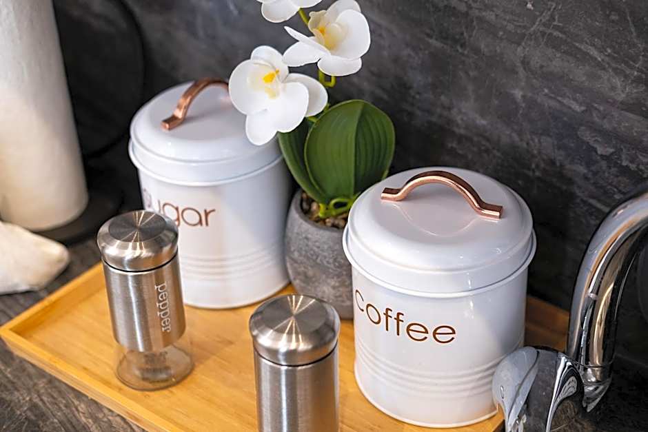 Lazuli Hermes Apartments