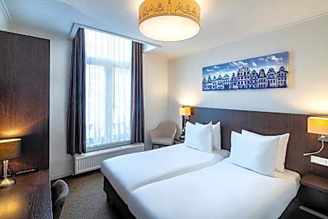 Twin Room with Canal View