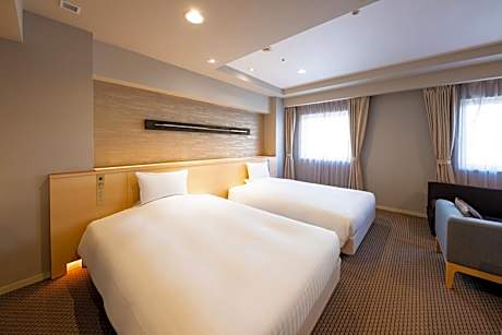 Deluxe Twin Room with Sofa Bed - Non-Smoking