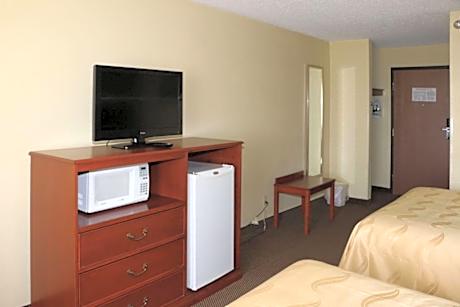 Queen Room with Two Queen Beds - Non-Smoking