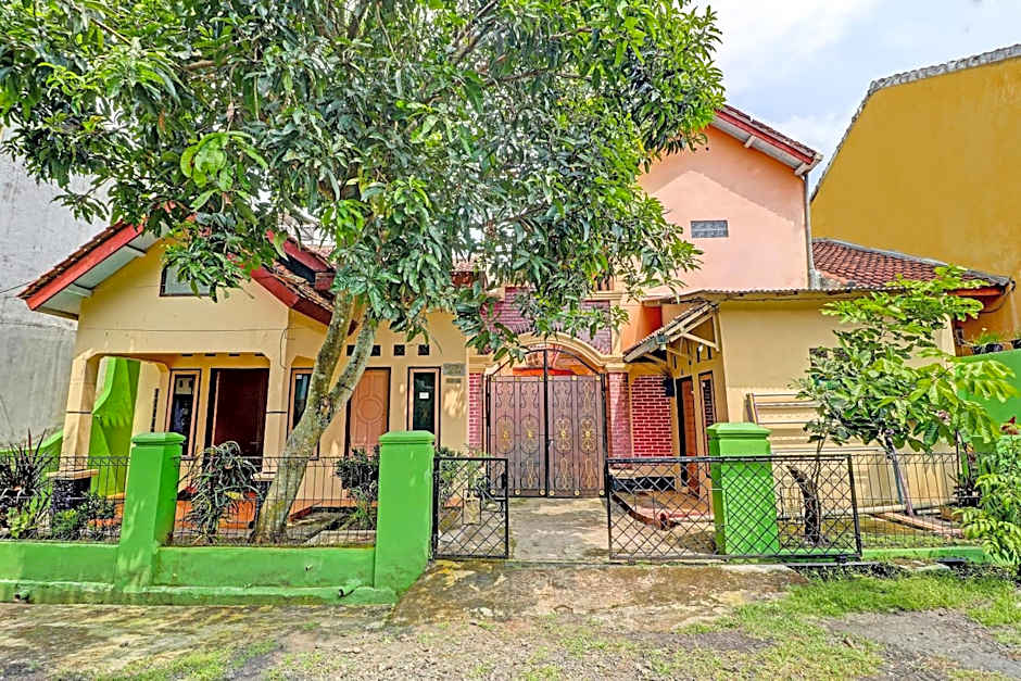 OYO Life 91478 Wisma Aura Syariah