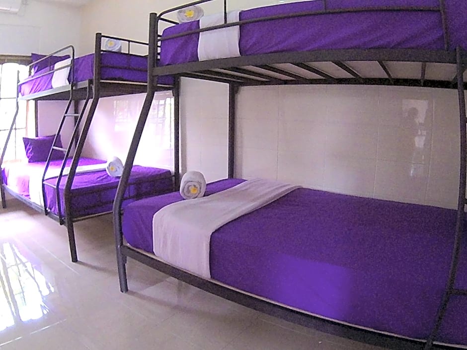 Twenty4Seven Bed & Breakfast – Jimbaran, CO