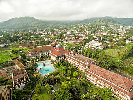 Royal Hotel and Villa Batu