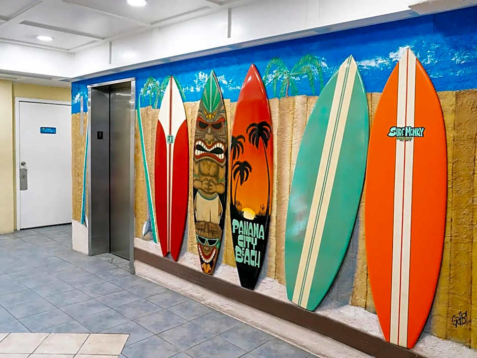 Sandy Bottoms Beachfront Studio On The Sand