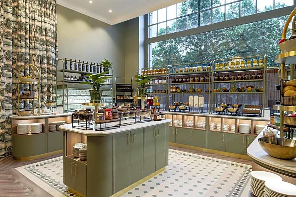 DoubleTree By Hilton Brussels City