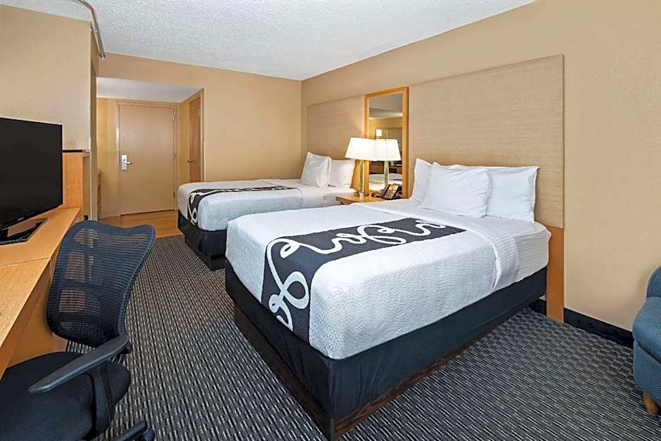 La Quinta Inn & Suites by Wyndham West Palm Beach Airport