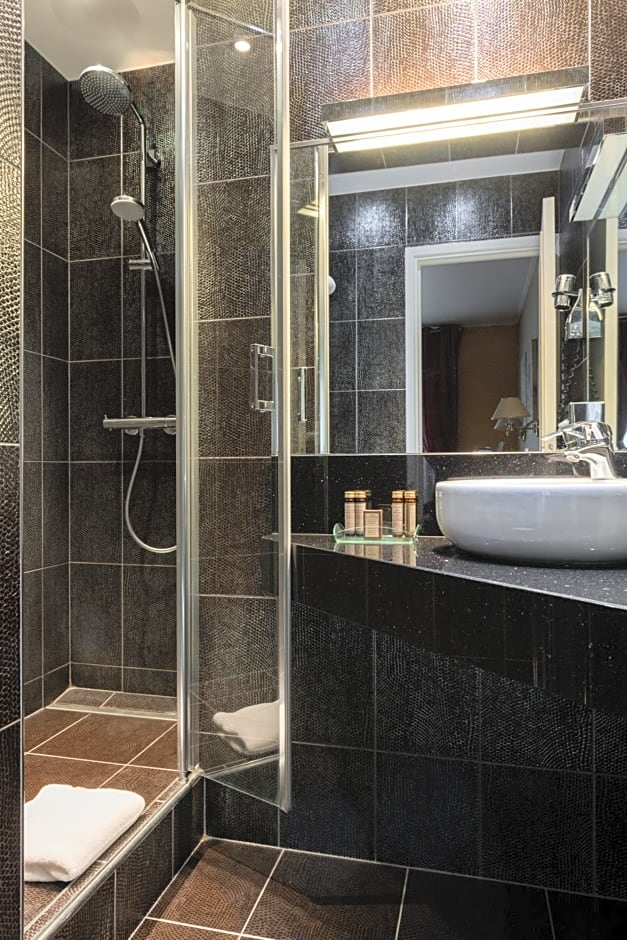 Neuilly Park Hotel