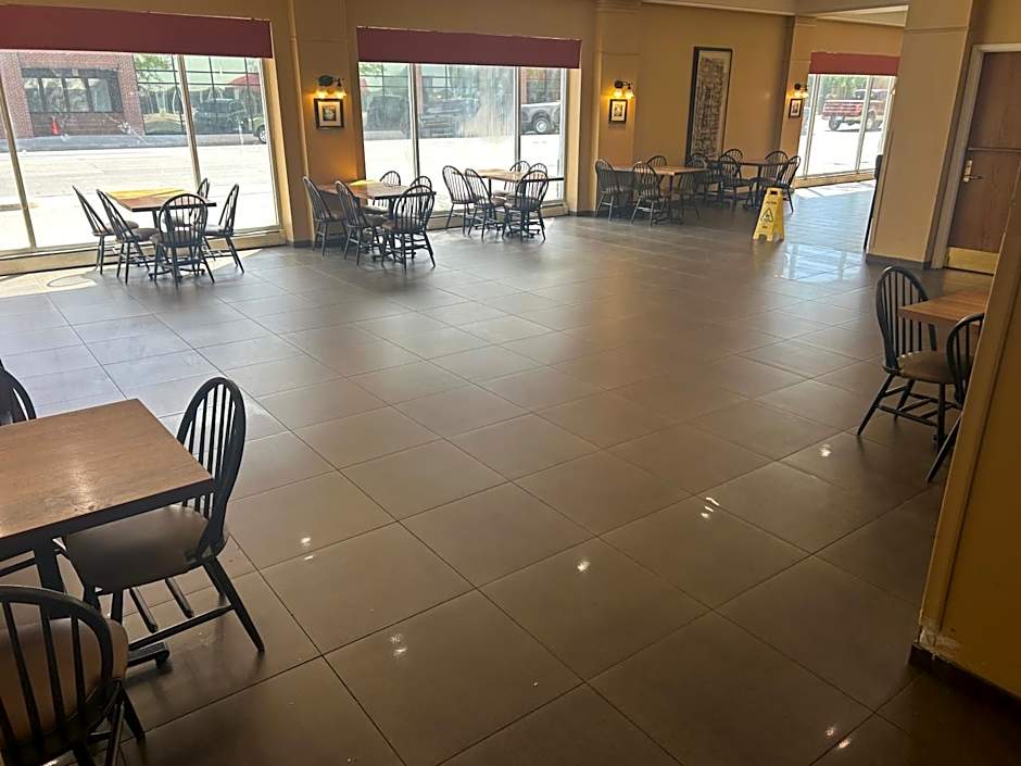 Quality Inn and Conference Center Greeley Downtown