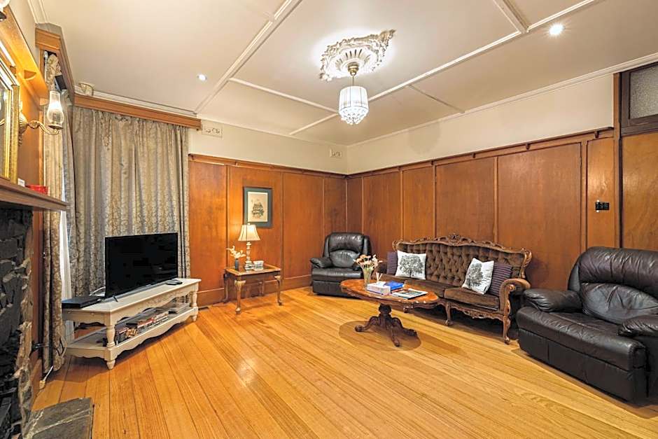 Arnica Views Summit Retreat