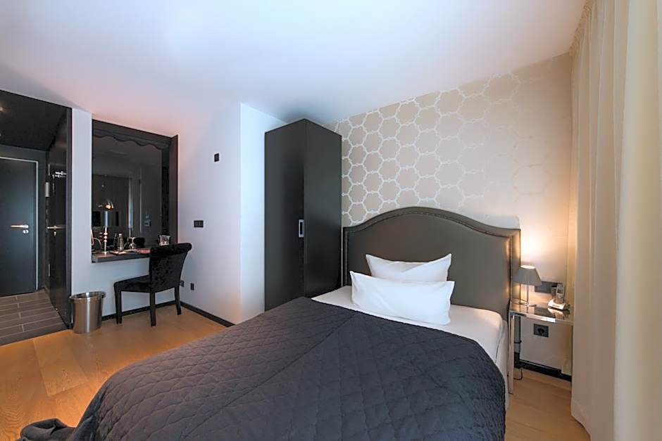 La Mansion Vi Vadi Hotel