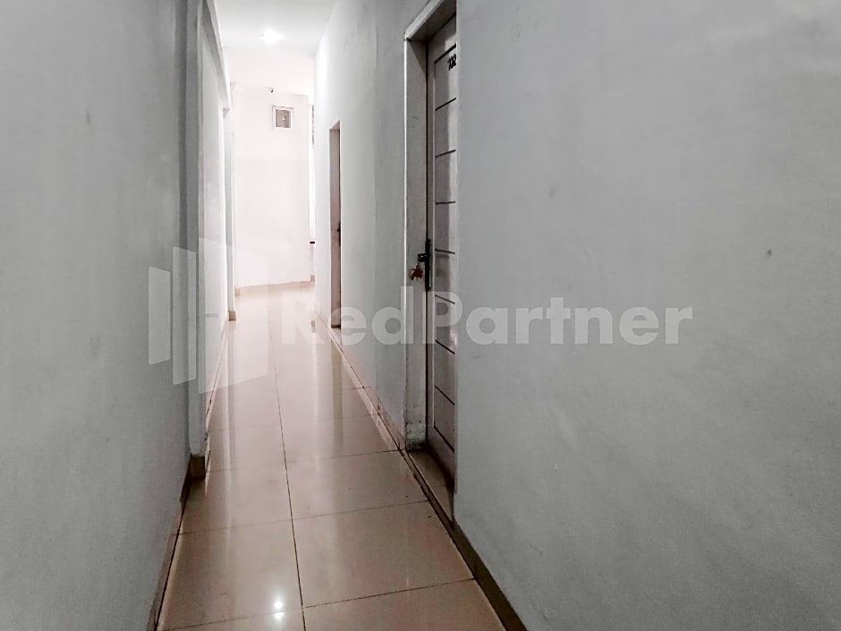 Ada Guest House near RS Methodist Medan RedPartner