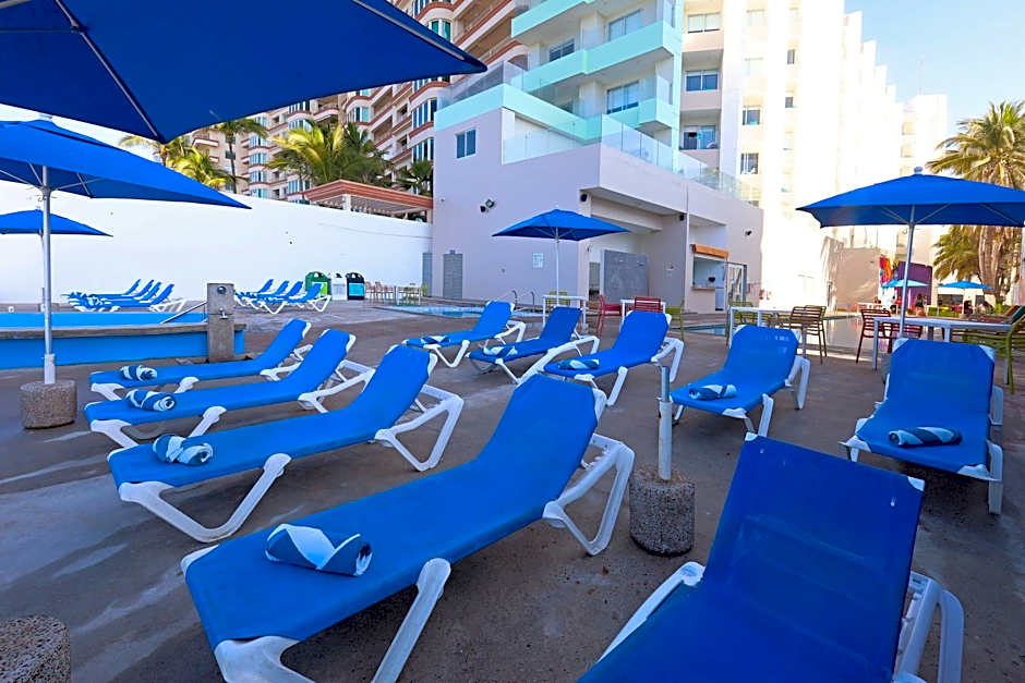 Garner Hotel Mazatlan Beach