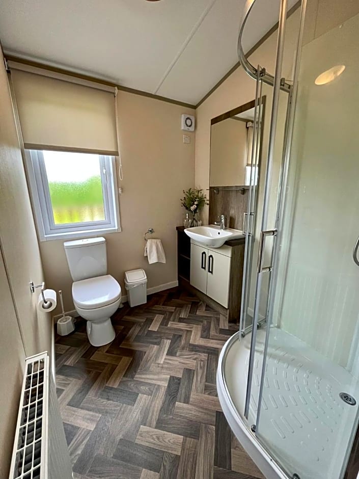 Buttercup Lodge With Hot Tub