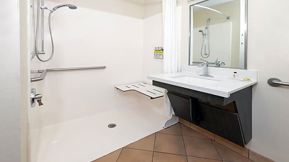 Candlewood Suites Athens By IHG