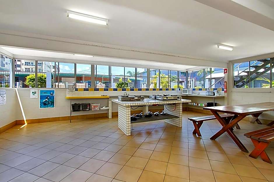 Caravella Backpackers