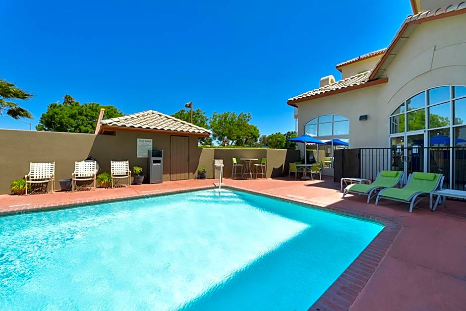 Holiday Inn Express Madera By IHG
