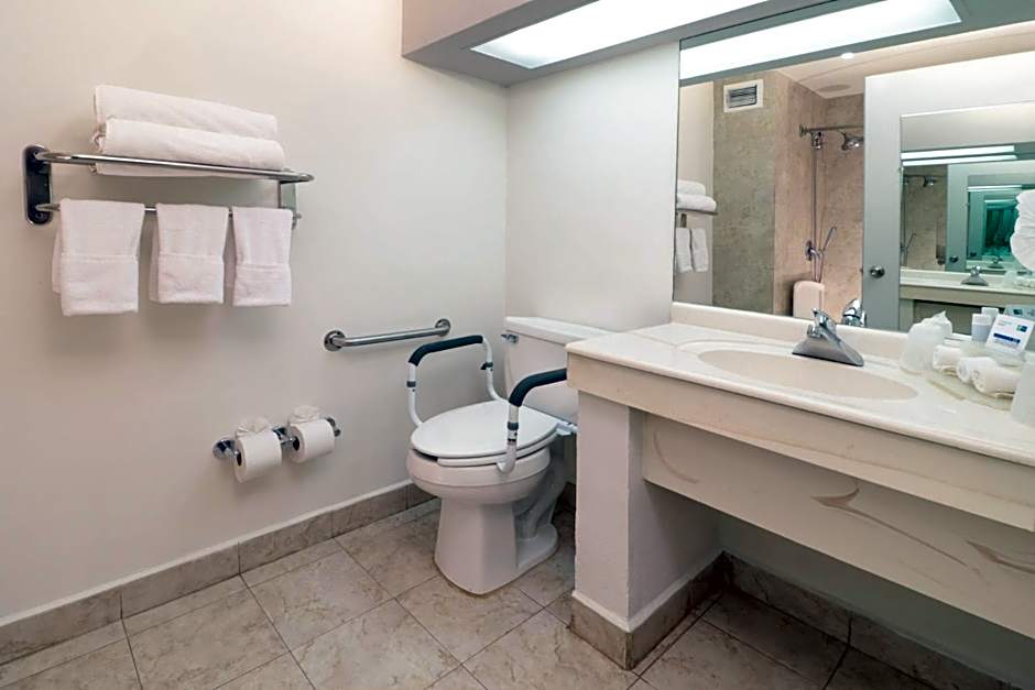 Holiday Inn Express Piedras Negras By IHG