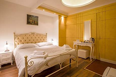 Standard with 1 King Bed