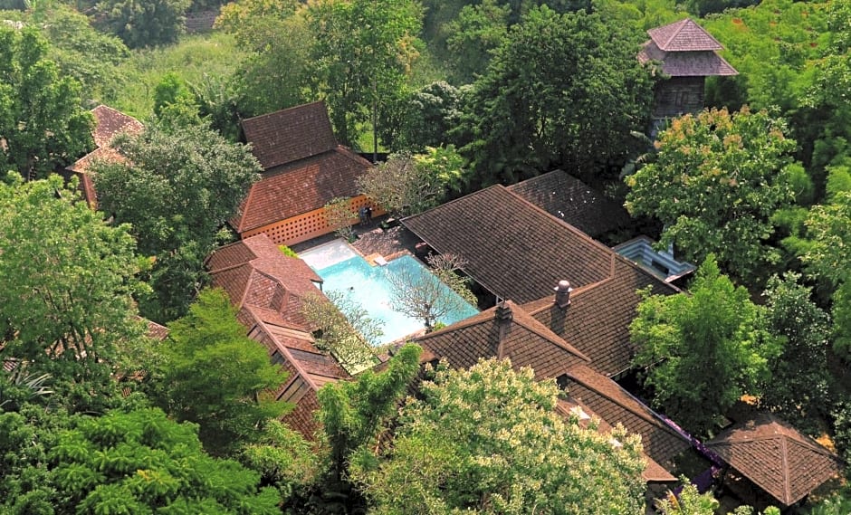 Chandra Residence