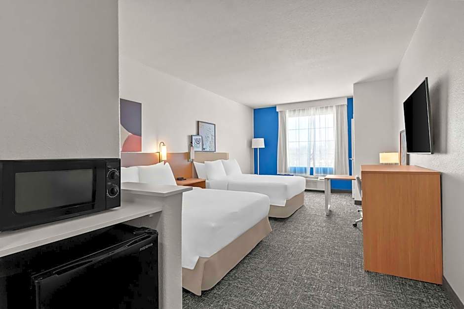 Spark by Hilton Selma