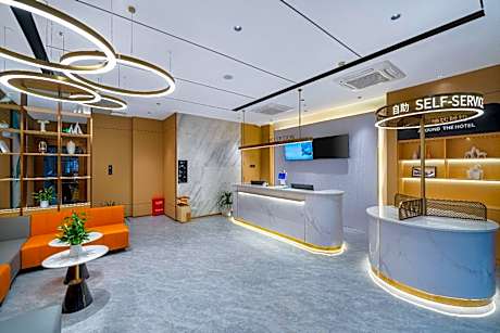 Dossen - Bed Room With City View