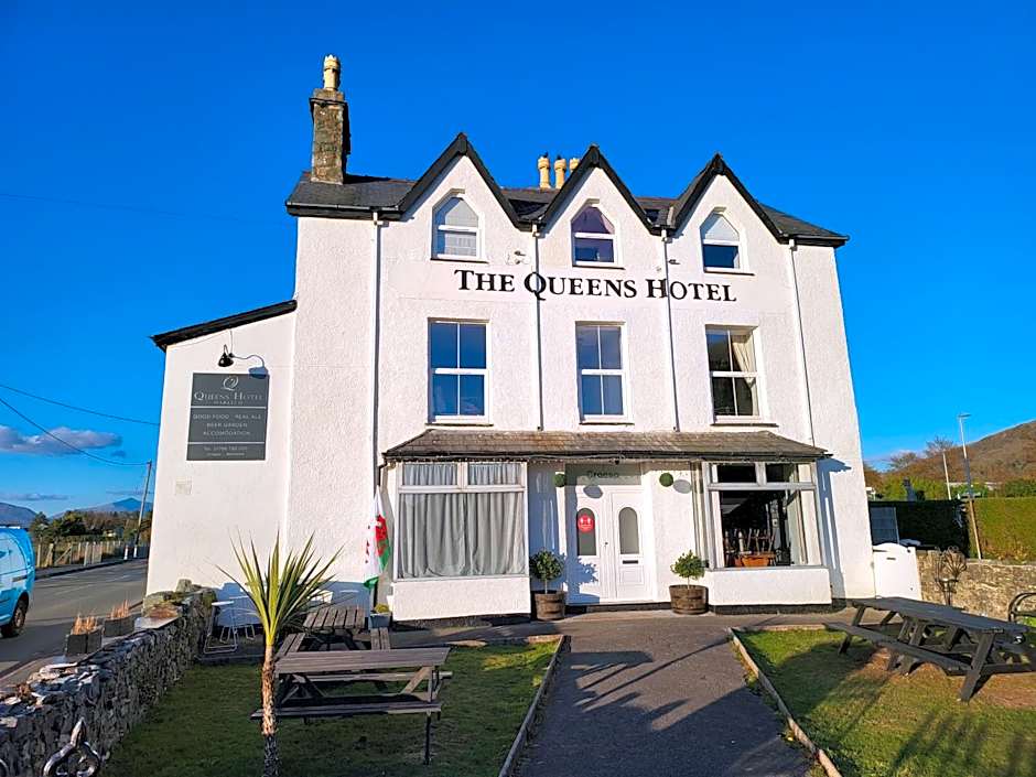 The Queens Hotel Harlech