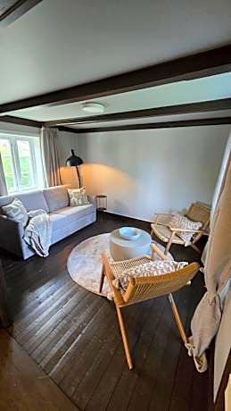 Traditional Family Loft Cabin